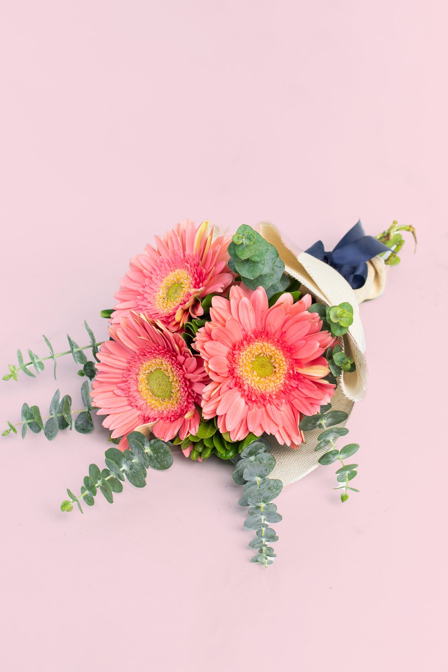 Ramo 3 Gerberas - Envoltura Yute Cuau. Izc.