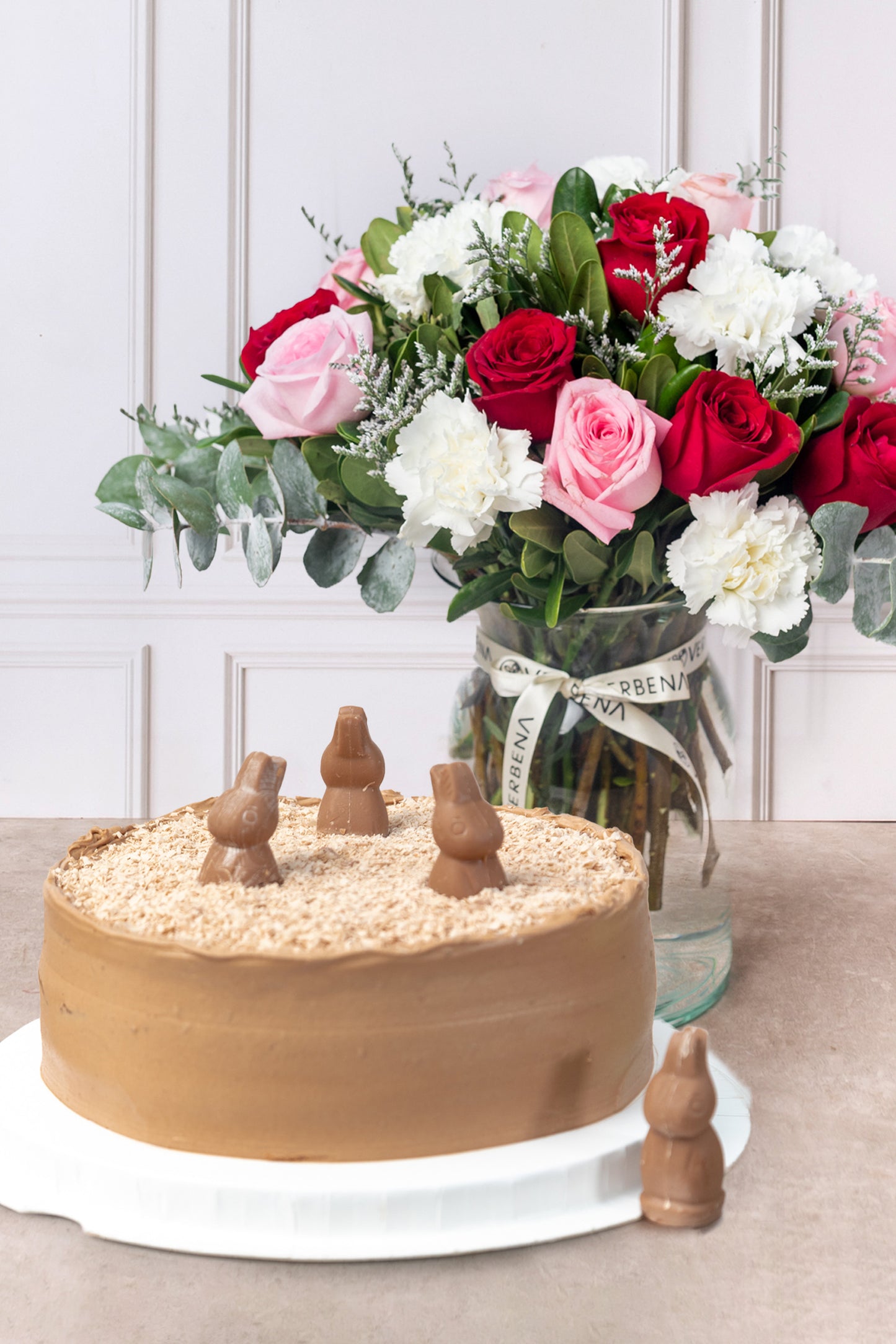 María Felix - with Turin Bunny Big Cake