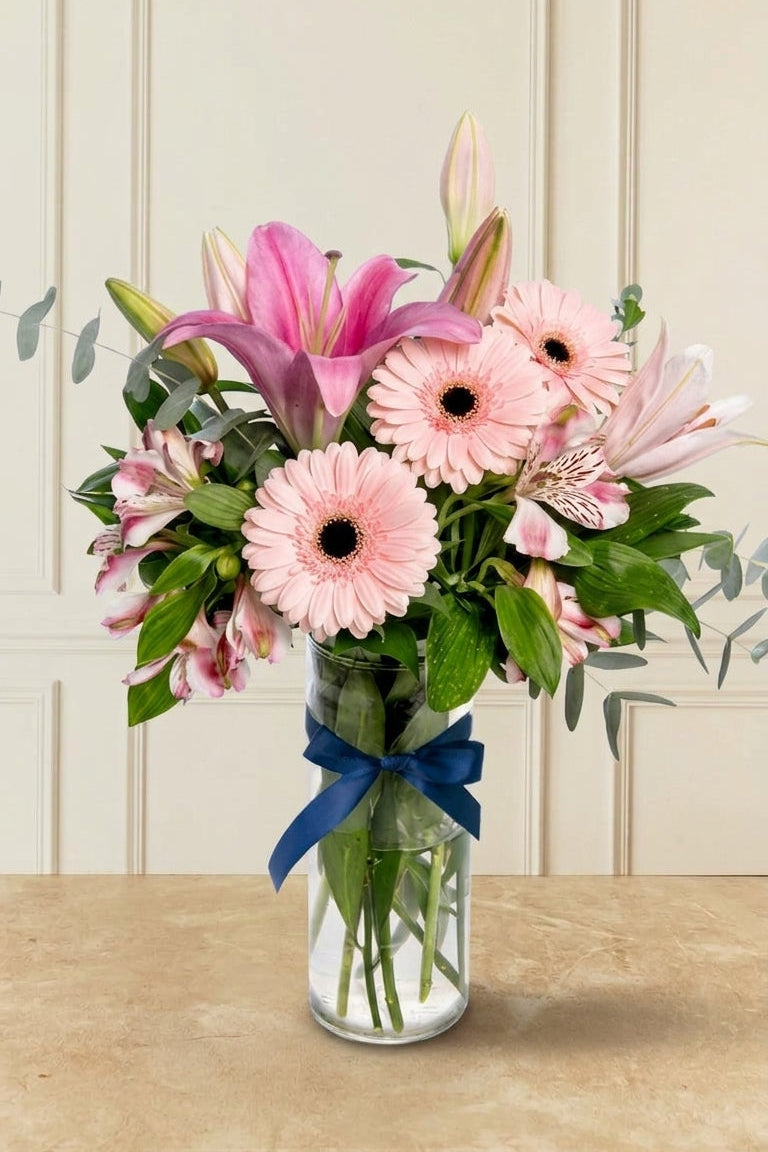 Astromelia Rosa, 3 Lilis Rosas y 3 Gerberas Rosas con Eucalipto - En Barcelo | MJO