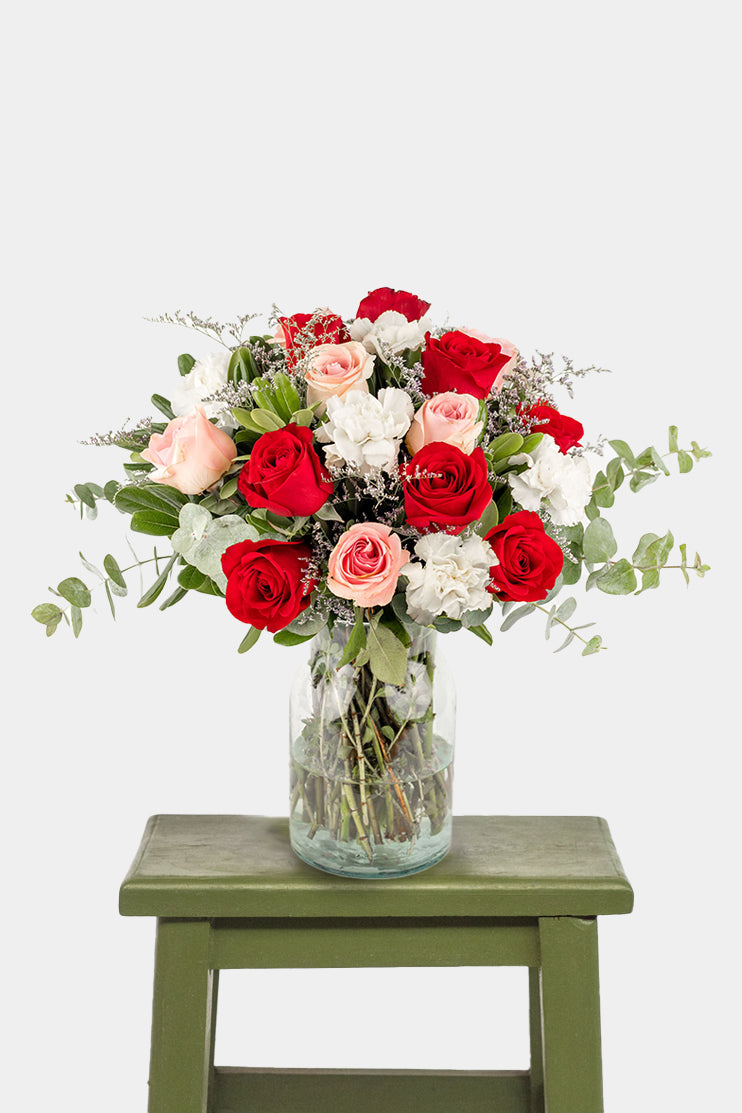 María Félix // Red Rose, Light Rose and White Carnation