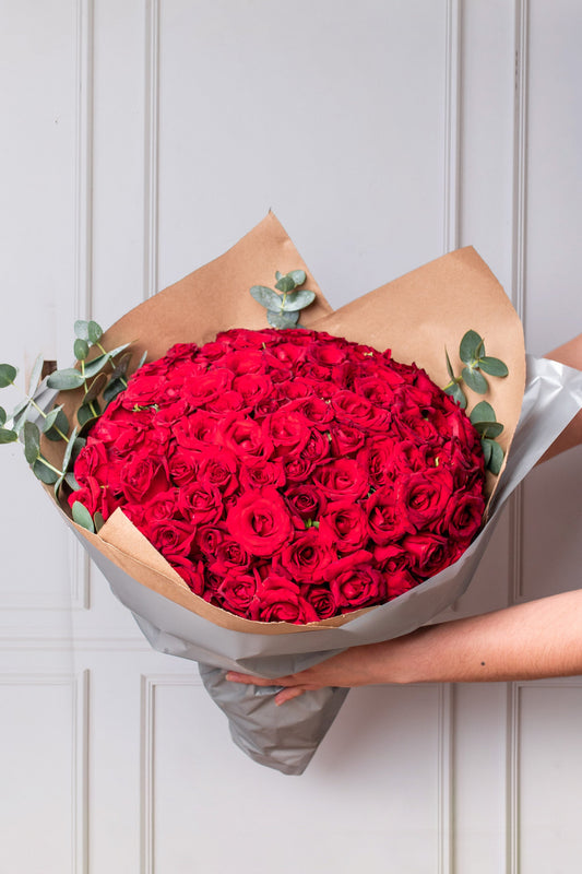 Ramo Buchón - 100 Rosas Rojas CEL.