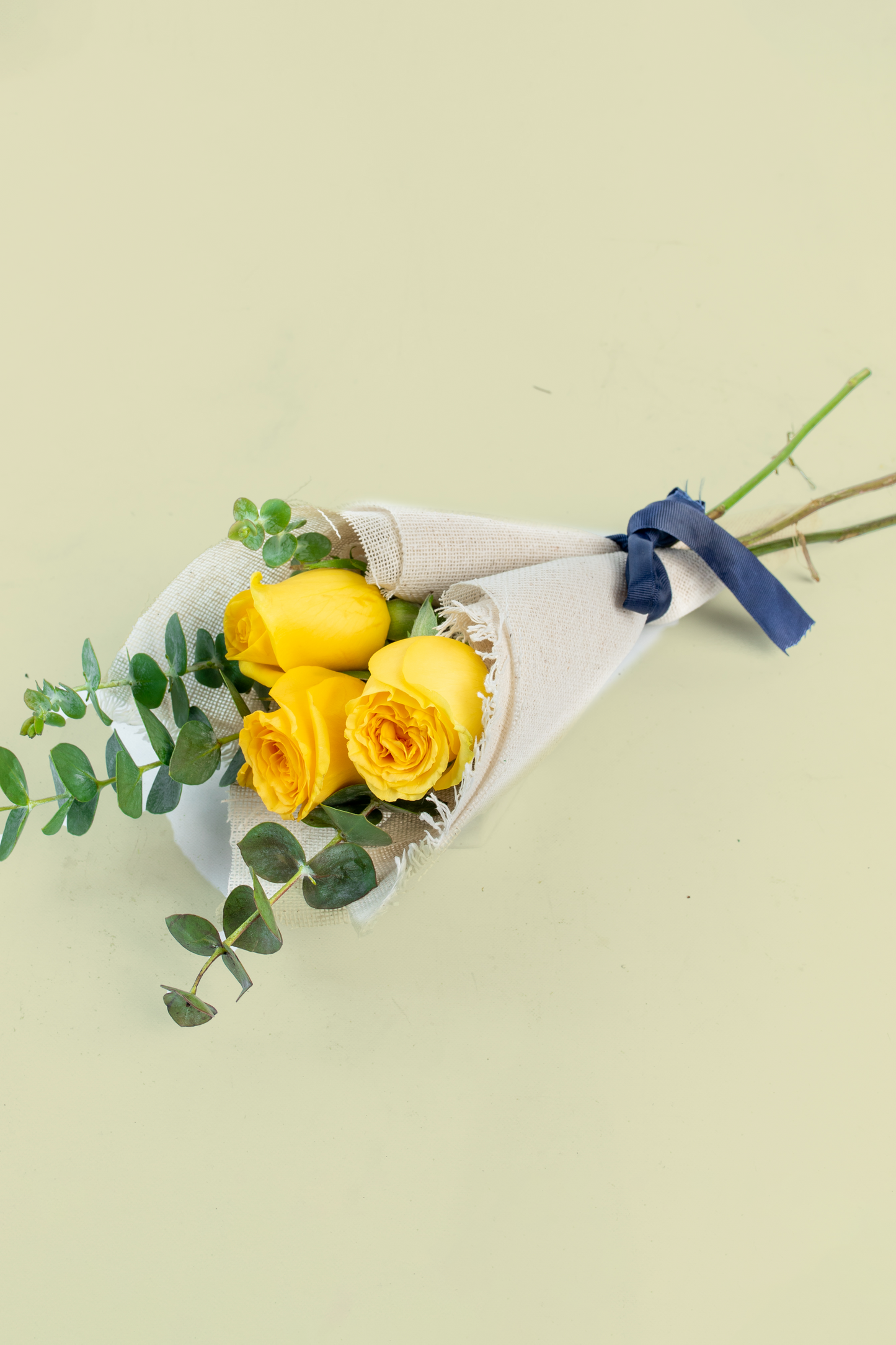 Ramo 3 Rosas Amarillas - Envoltura Yute CULIACAN
