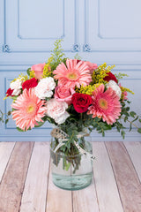 Colores Alegres / Gerbera Rosa, Rosa Roja y Clarita CEL.