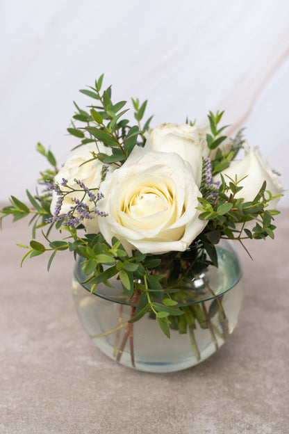 Centerpiece 9 - White Rose with Limonium and Guni