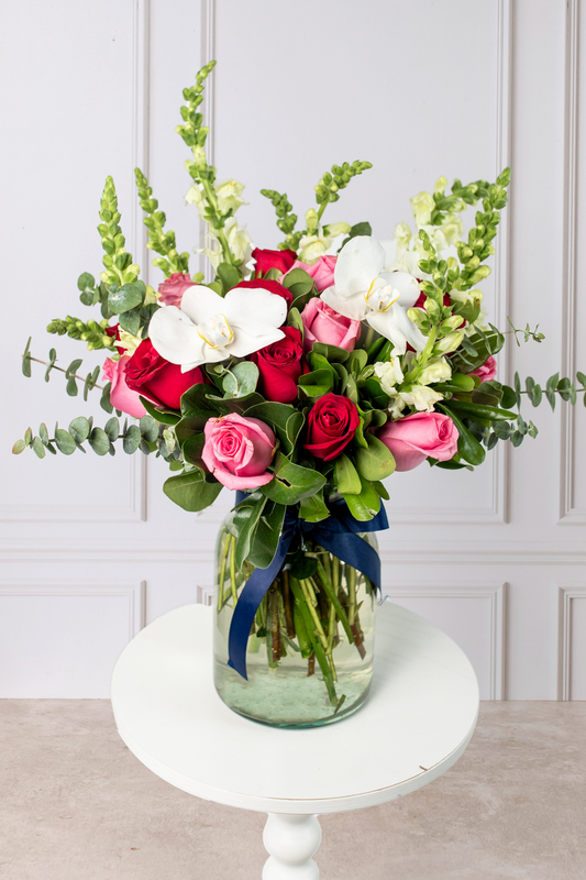Latido - Arreglo de Rosas Rojas y Rosas con Orquídea Cuau. Izc.
