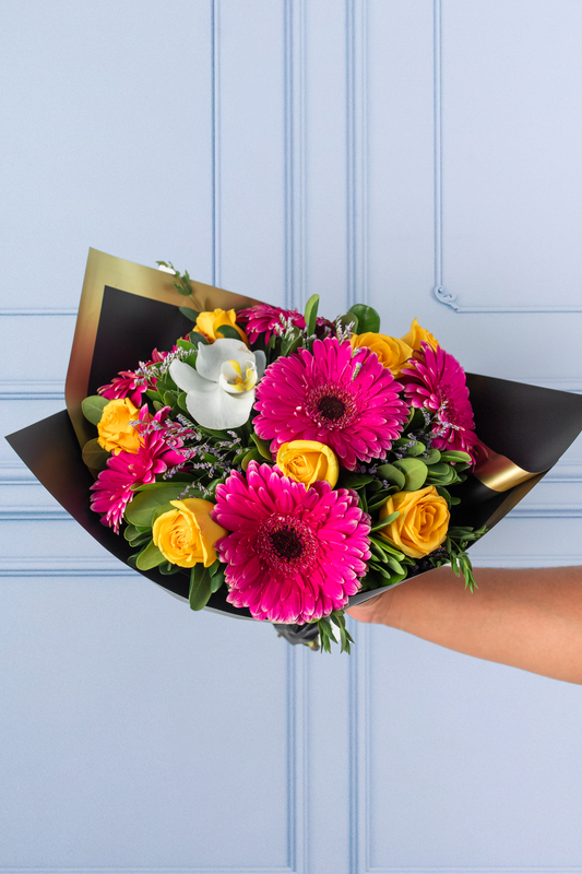 Instantes - Gerbera, Rosa Amarilla y Orquídea Blanca