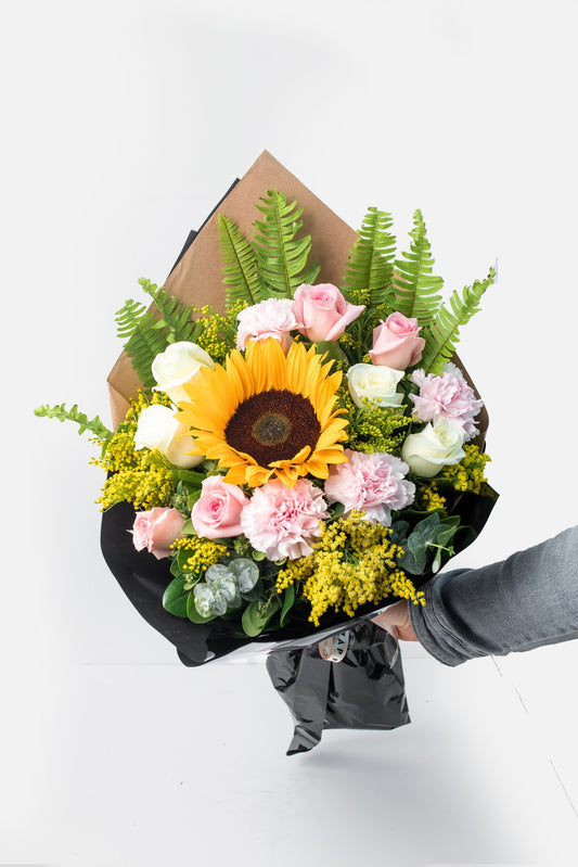 Amable - Girasol, Rosa Blanca y Clavel Rosa ACA