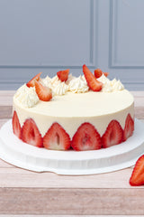 Large Strawberry Cake - Chocolate and Philadelphia Cheesecake