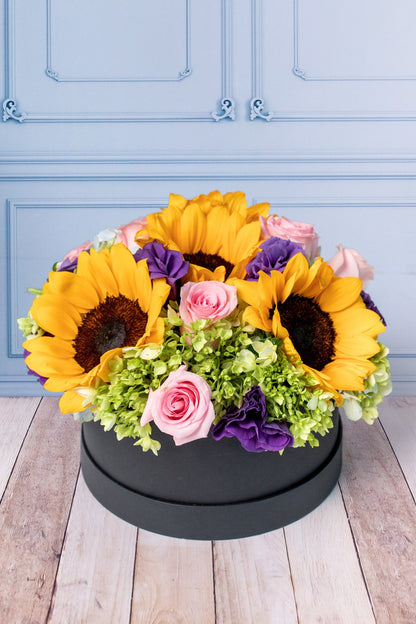 Canasta de Girasoles - Girasol, Rosa Clarita y Hortensia Verde