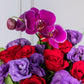 Mora Roja - Rosa Roja, Lisianthus Morado y Orquídea