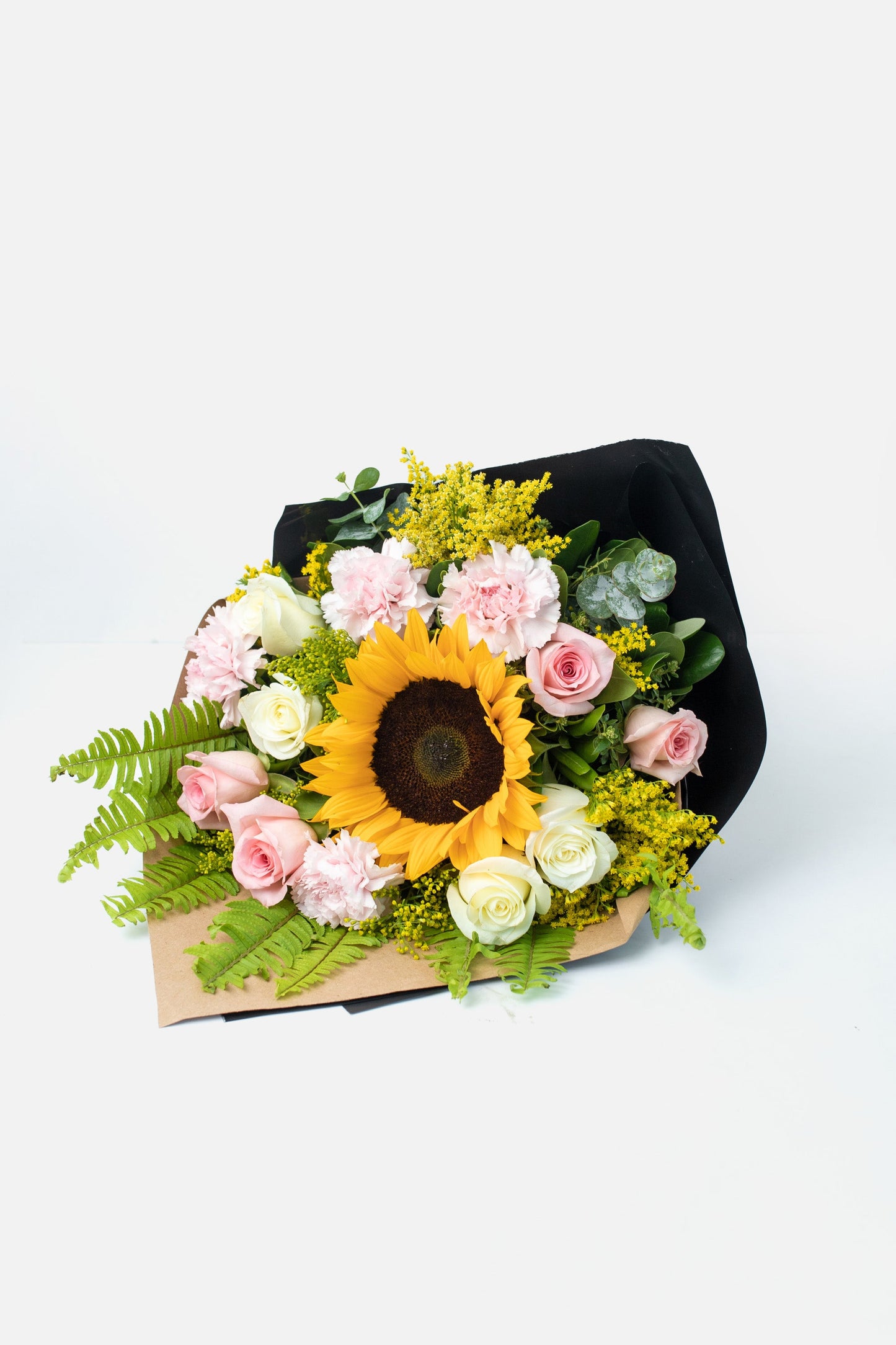 Amable - Girasol, Rosa Blanca y Clavel Rosa