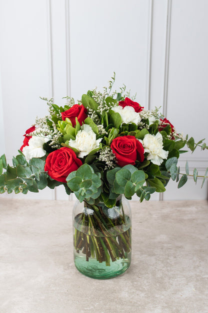 Small but Spicy / Red Rose and Carnation